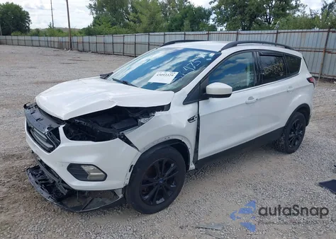 2018 Ford Escape Se из США, поврежденный, VIN 1FMCU9GD3JUC56475
